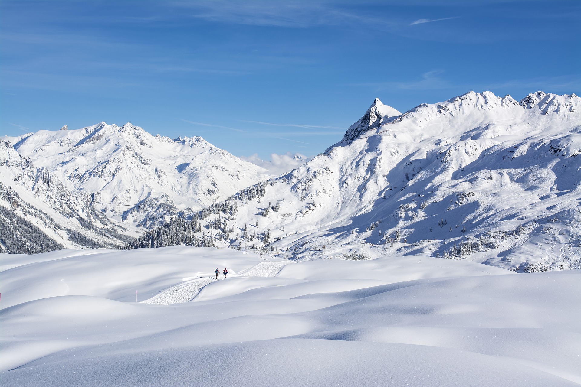 GEMYSE Femme Veste de Ski Imperméable de Montagne Manteau dhiver Extérieur en Polaire Coupe-Vent avec Capuche