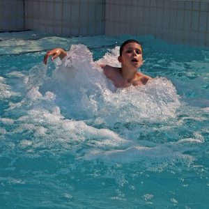 avis distributeur de chlore pour piscine